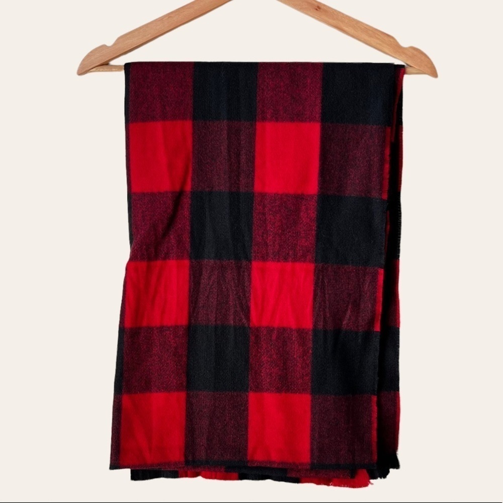 TORRID Blanket Scarf- Buffalo Check Red and Black New without tags.🧣 - Picture 4 of 8